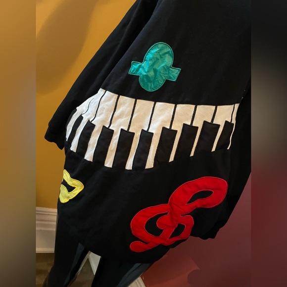 Women’s Vintage “ music lovers “ sweater ( small ) - Picture 2 of 4